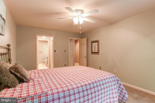 19 SHYBROOK CT, Elizabethtown, PA 17022