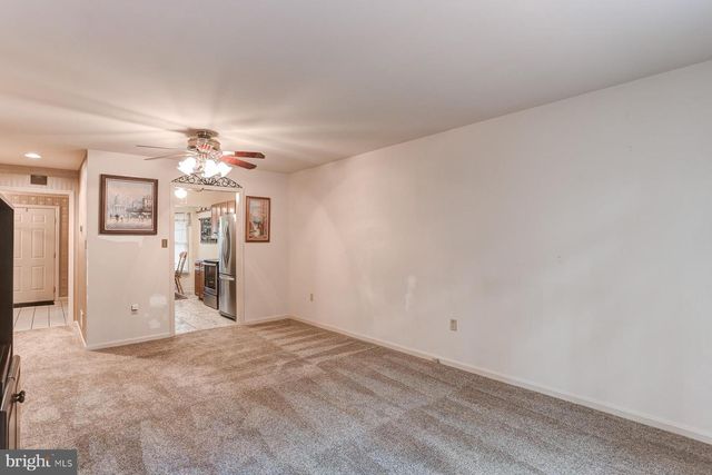19 SHYBROOK CT, Elizabethtown, PA 17022