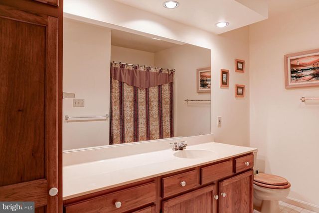 19 SHYBROOK CT, Elizabethtown, PA 17022