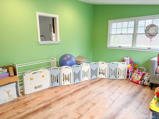 207 Stadley Rough Road, Danbury, CT 06811