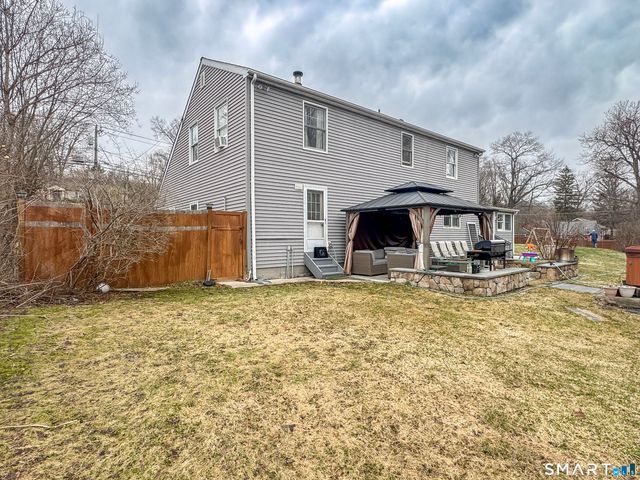 207 Stadley Rough Road, Danbury, CT 06811
