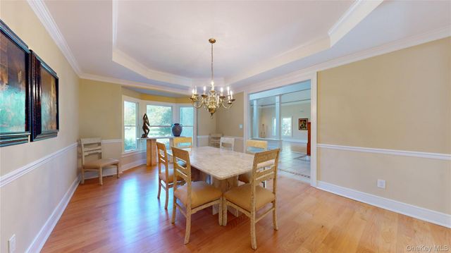 23 Overbrook Lane, Upper Brookville, NY 11545