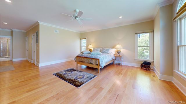 23 Overbrook Lane, Upper Brookville, NY 11545
