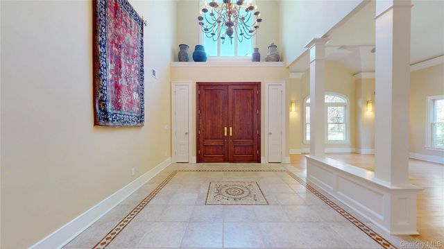 23 Overbrook Lane, Upper Brookville, NY 11545
