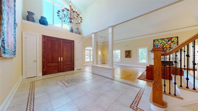 23 Overbrook Lane, Upper Brookville, NY 11545