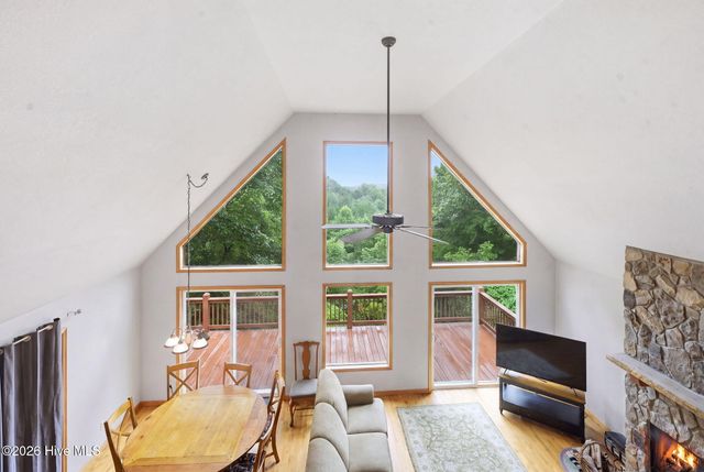 65 Ellis Lane, Murphy, NC 28906