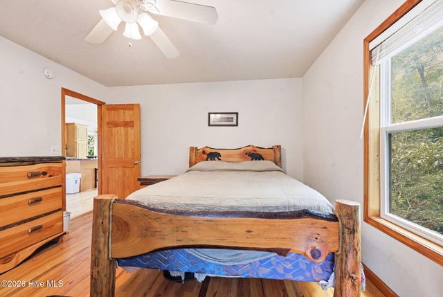 65 Ellis Lane, Murphy, NC 28906