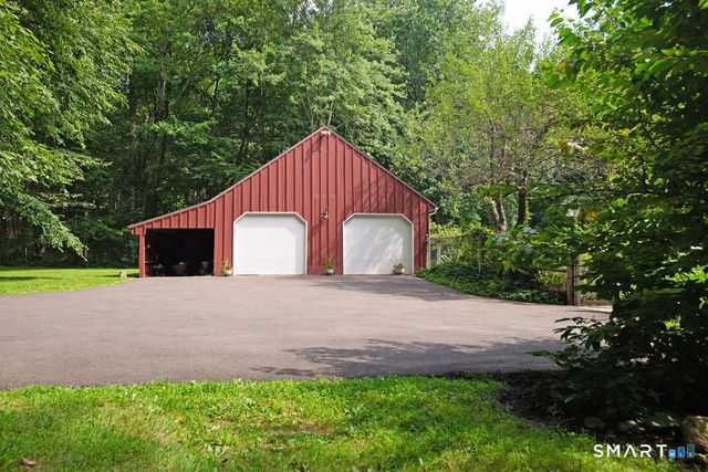 531 Cheese Spring Road, New Canaan, CT 06840