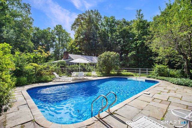 531 Cheese Spring Road, New Canaan, CT 06840