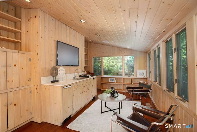 531 Cheese Spring Road, New Canaan, CT 06840