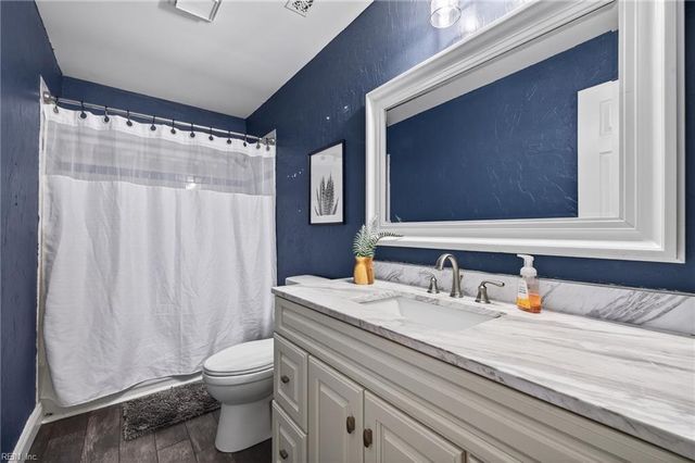 2604 Saint Regis LN, Virginia Beach, VA 23453