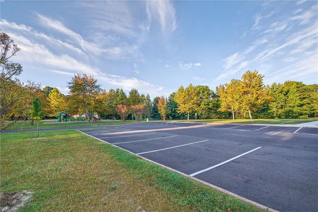 2604 Saint Regis LN, Virginia Beach, VA 23453