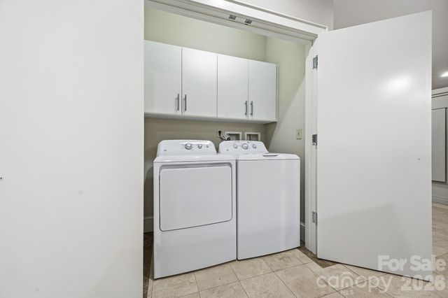 21 Battery Park Avenue 307, Asheville, NC 28801