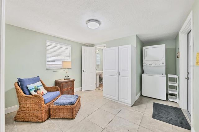 39 1ST AVENUE, Englewood, FL 34223