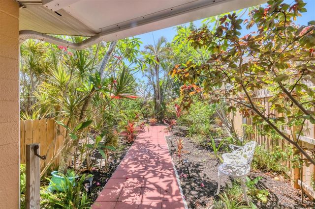 39 1ST AVENUE, Englewood, FL 34223