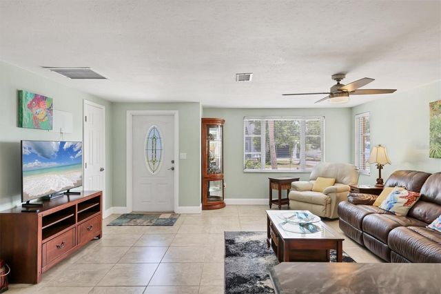 39 1ST AVENUE, Englewood, FL 34223