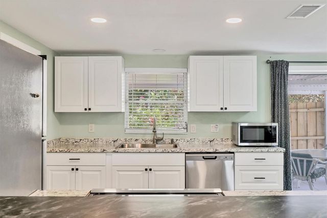 39 1ST AVENUE, Englewood, FL 34223