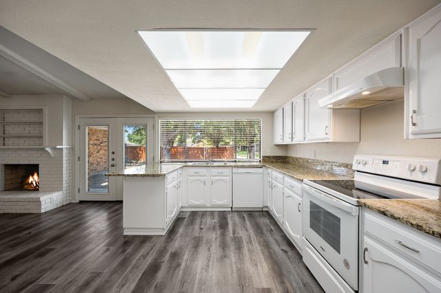 6117 Scenic Drive, Rowlett, TX 75088