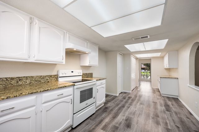 6117 Scenic Drive, Rowlett, TX 75088