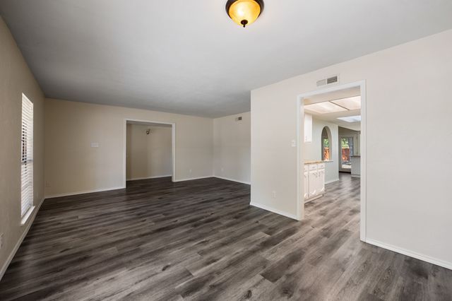 6117 Scenic Drive, Rowlett, TX 75088