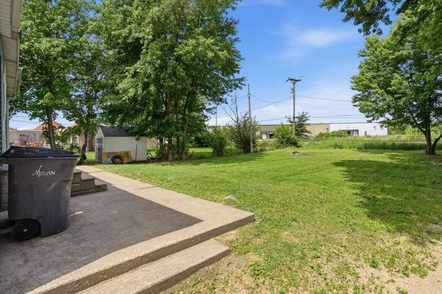 635 8th Avenue W, Milan, IL 61264