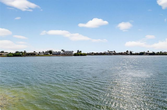 230 NE 18TH STREET, Cape Coral, FL 33909