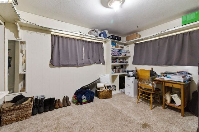 17221 Smokey River Dr, Sonora, CA 95370