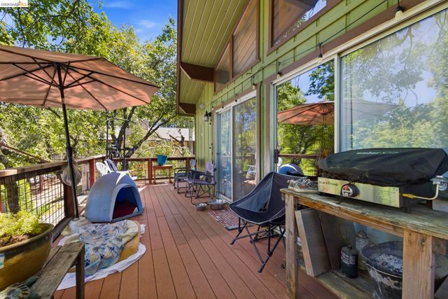 17221 Smokey River Dr, Sonora, CA 95370