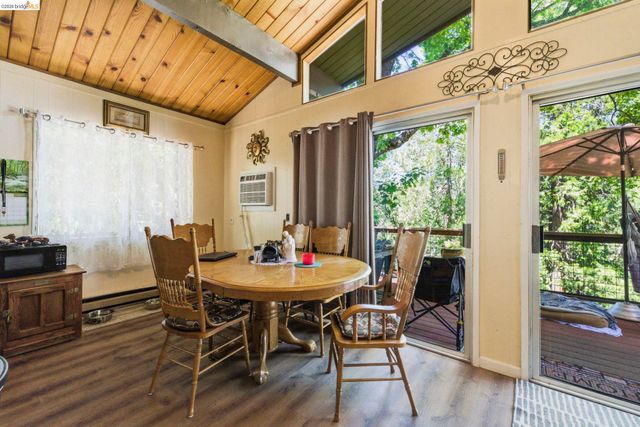 17221 Smokey River Dr, Sonora, CA 95370