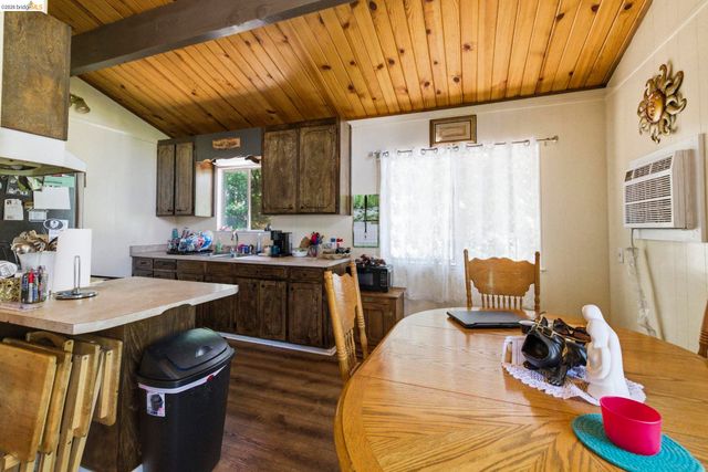 17221 Smokey River Dr, Sonora, CA 95370