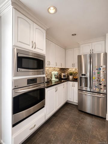 202-13 33rd Avenue, Bayside, NY 11361