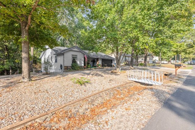 22 Sunderland Drive, Bella Vista, AR 72714