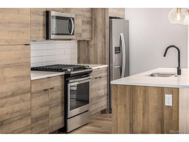 3037 W 19th Ave, Denver, CO 80204