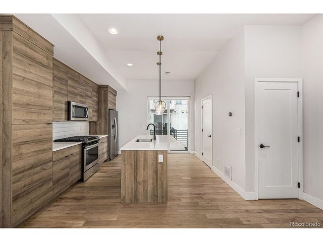 3037 W 19th Ave, Denver, CO 80204