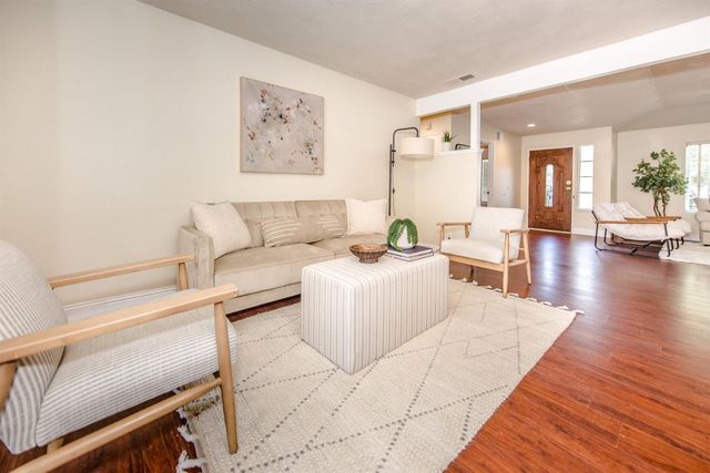 15 Rock Hill Court, Sacramento, CA 95833