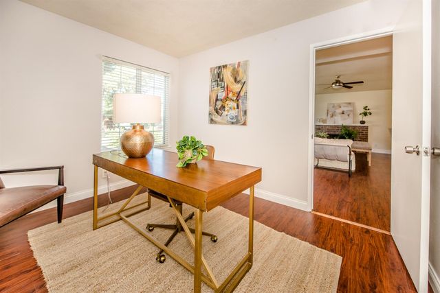 15 Rock Hill Court, Sacramento, CA 95833