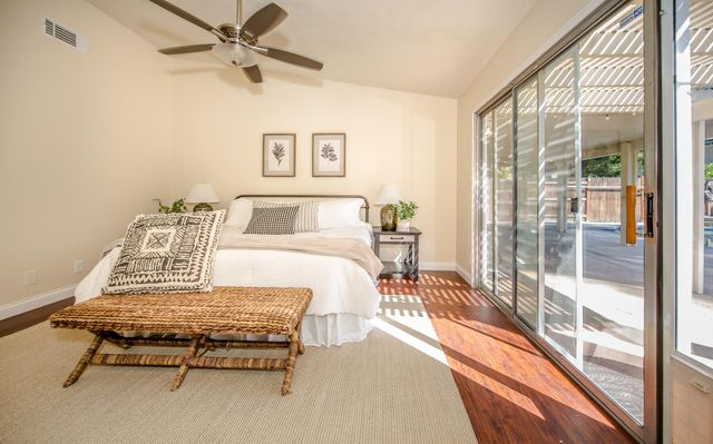 15 Rock Hill Court, Sacramento, CA 95833