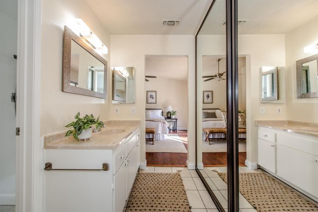 15 Rock Hill Court, Sacramento, CA 95833