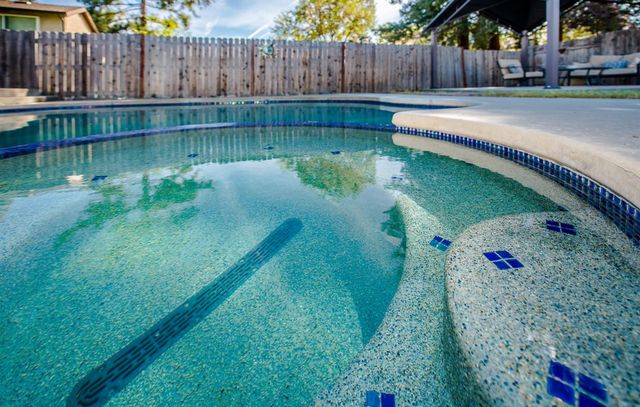 15 Rock Hill Court, Sacramento, CA 95833