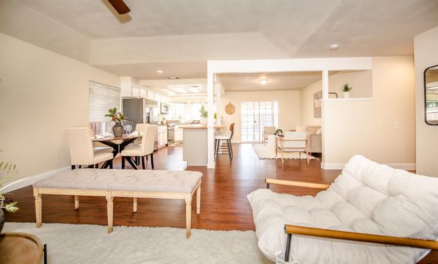 15 Rock Hill Court, Sacramento, CA 95833