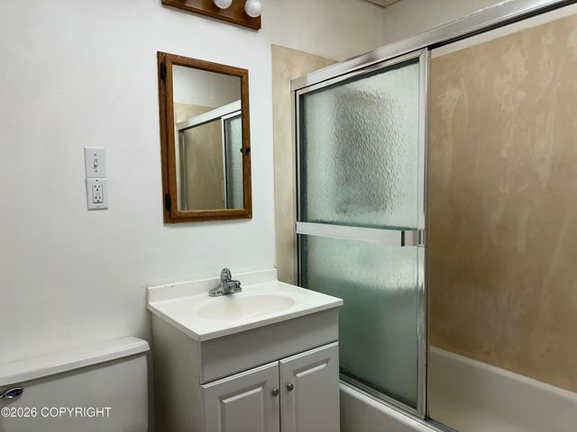 4447 E 6th Avenue, Anchorage, AK 99508
