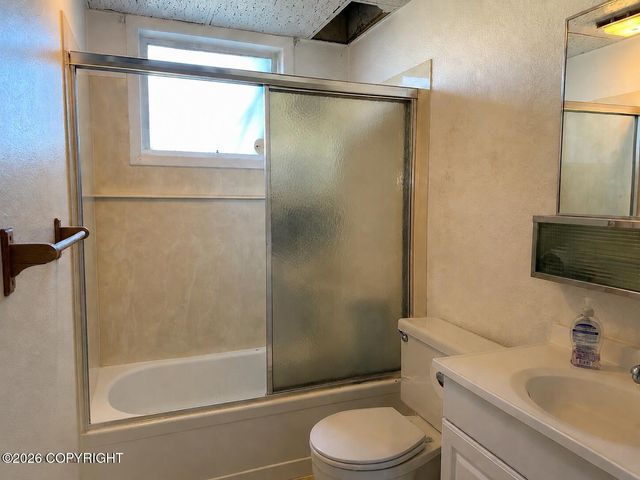4447 E 6th Avenue, Anchorage, AK 99508