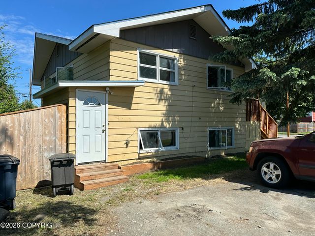 4447 E 6th Avenue, Anchorage, AK 99508