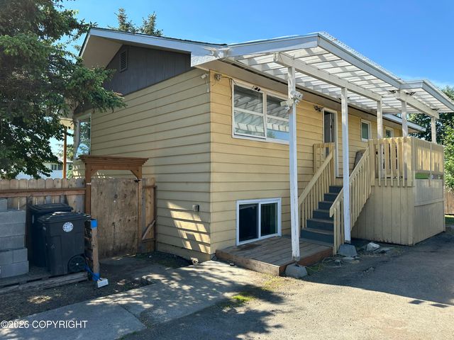 4447 E 6th Avenue, Anchorage, AK 99508