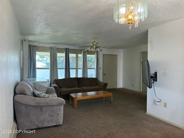 4447 E 6th Avenue, Anchorage, AK 99508