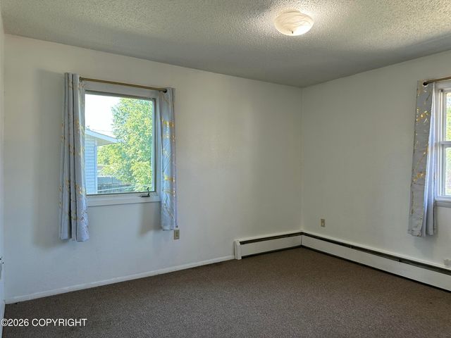 4447 E 6th Avenue, Anchorage, AK 99508