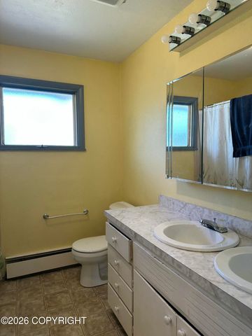 4447 E 6th Avenue, Anchorage, AK 99508