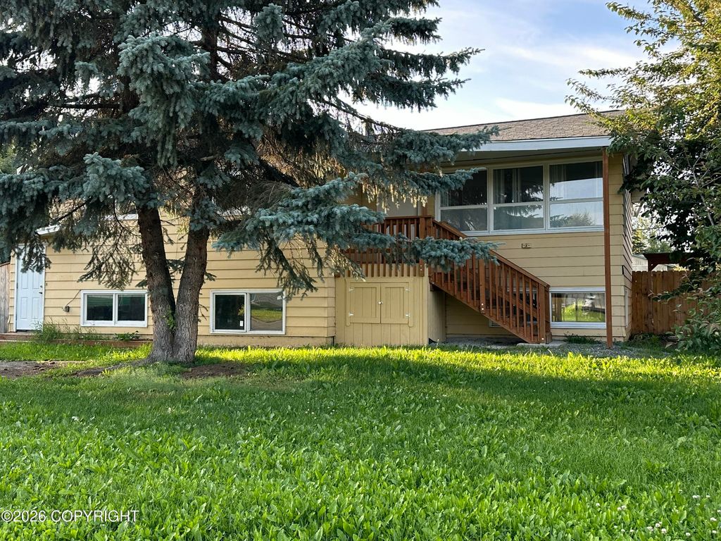 4447 E 6th Avenue, Anchorage, AK 99508