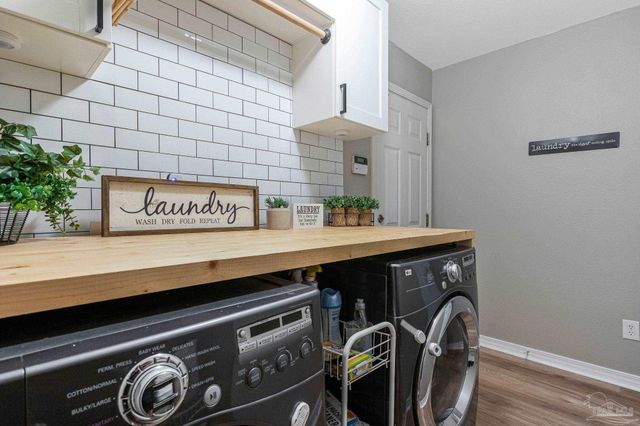 2407 Pine Forest Rd, Cantonment, FL 32533