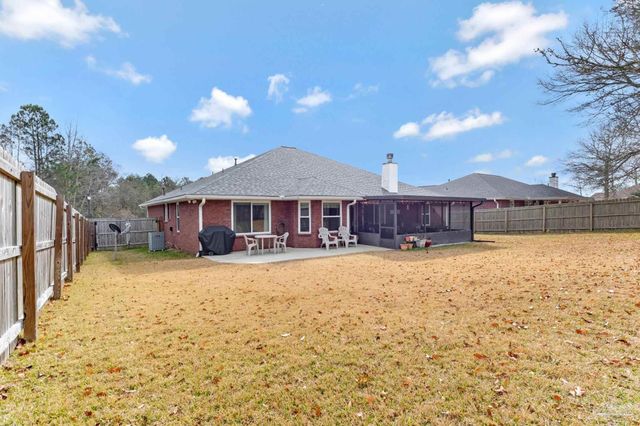 2407 Pine Forest Rd, Cantonment, FL 32533